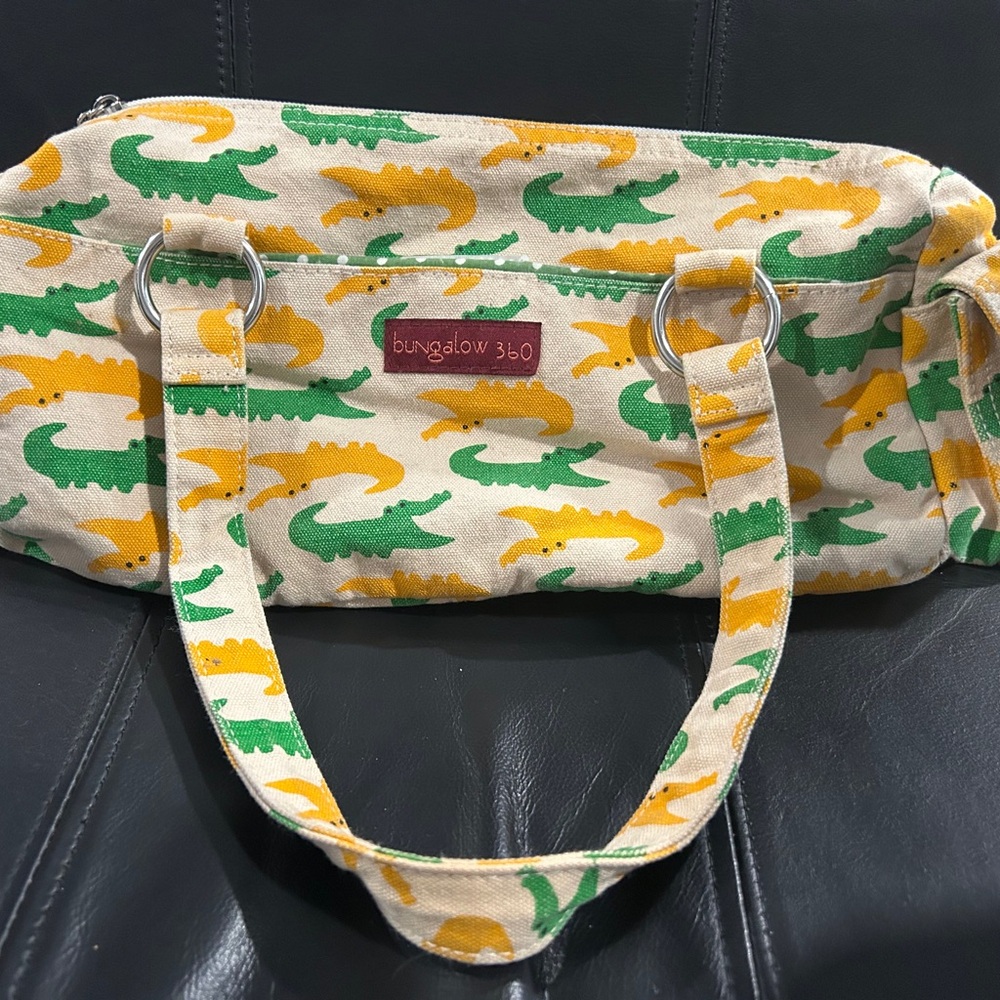 Bungalow 360 Cream Bag with Green and Yellow Alligator Design
